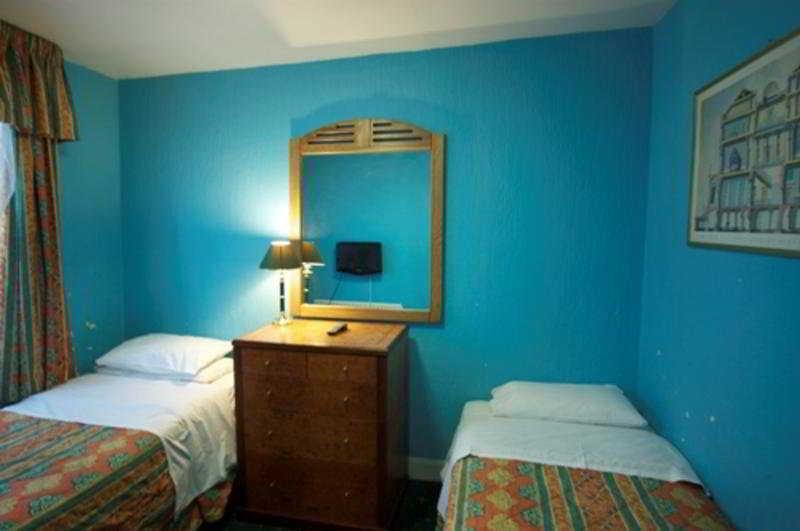 Camelot House Hotel Лондон Экстерьер фото