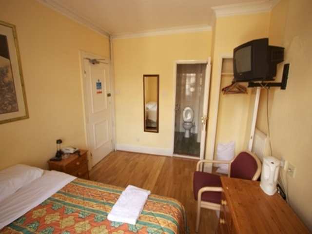 Camelot House Hotel Лондон Экстерьер фото